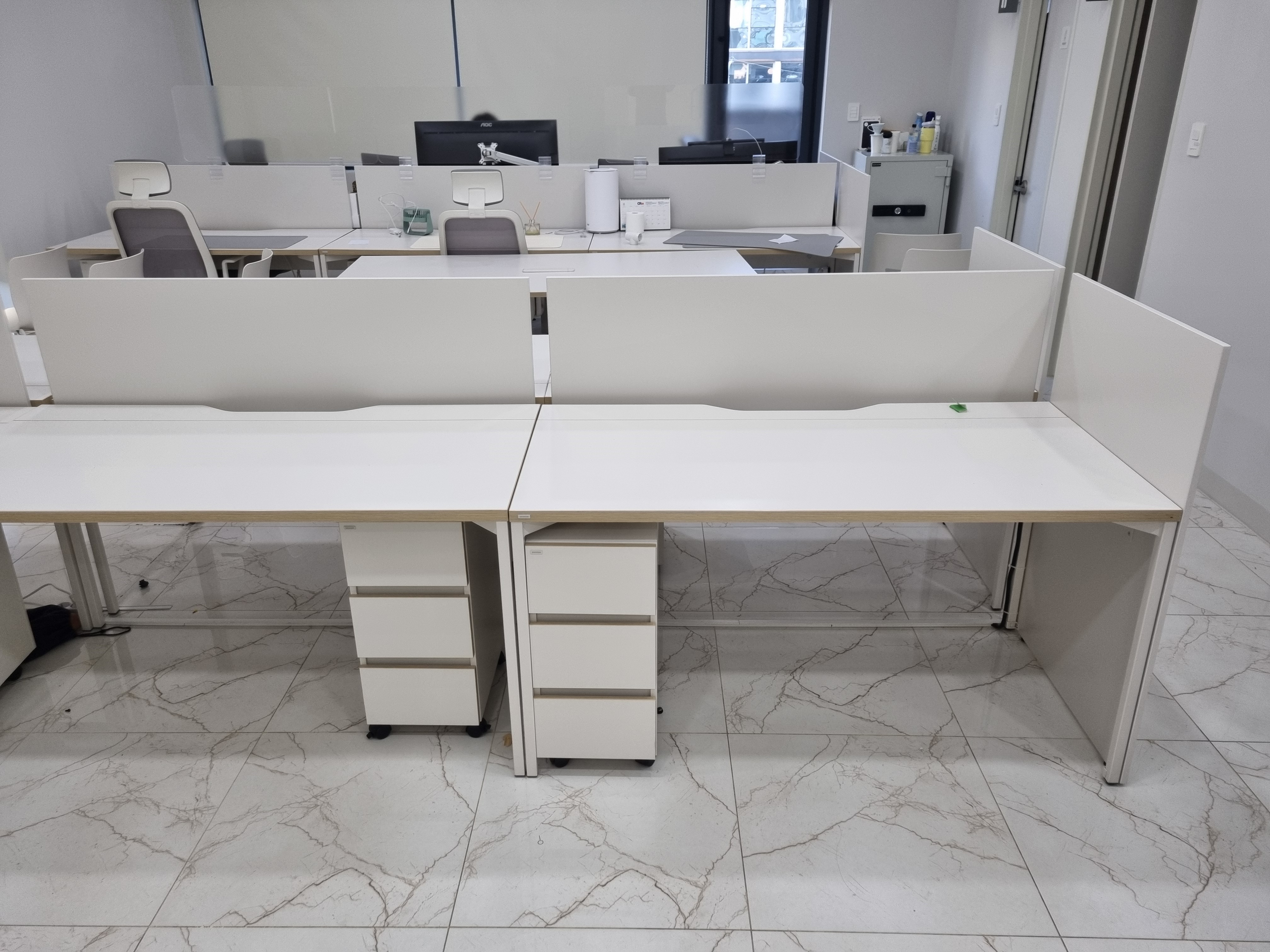 데스커 1400*700 데스크[서랍별매,파티션별매]-20개화성예약