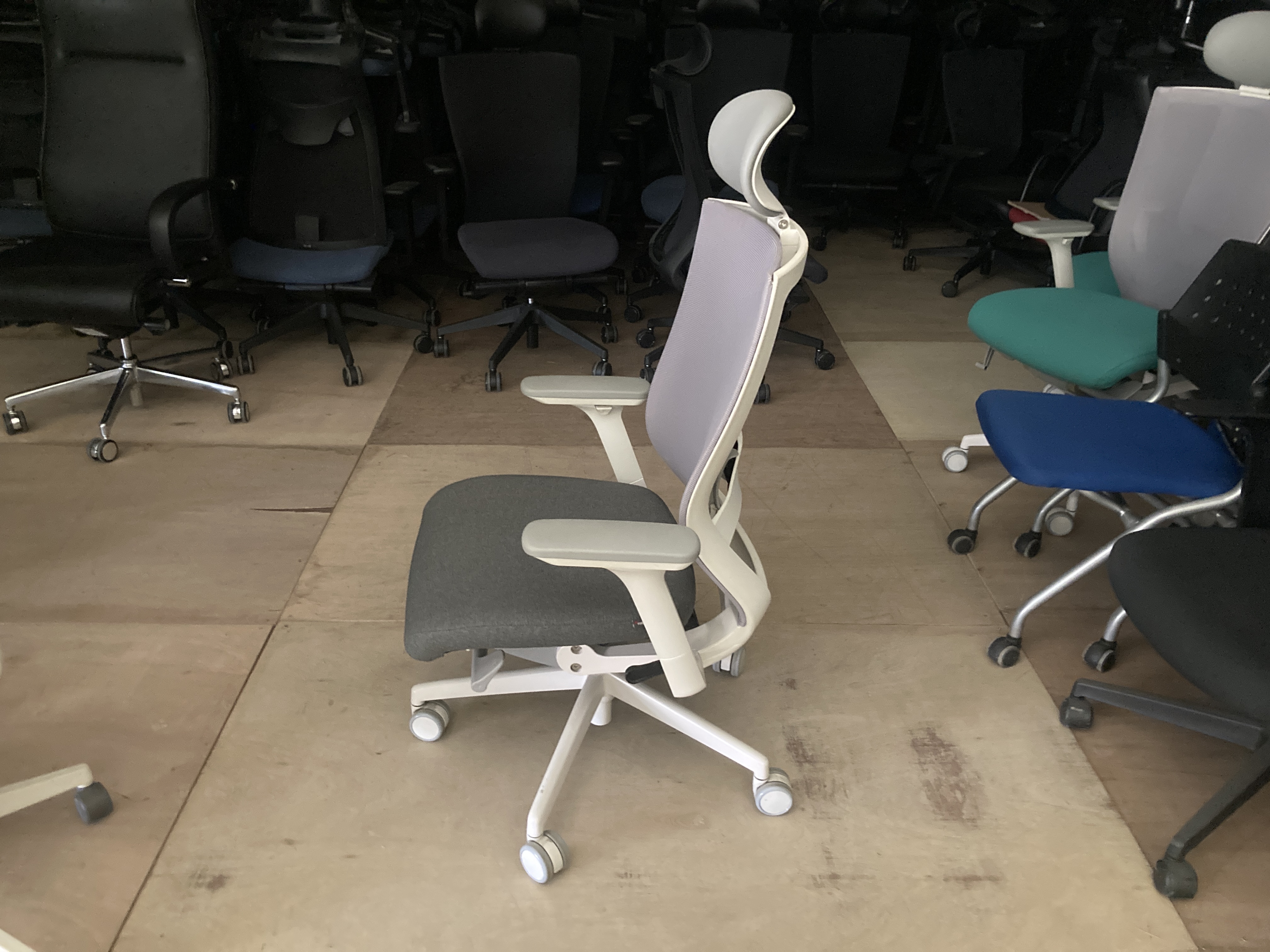 퍼시스 CHN4300WAH 사무용의자