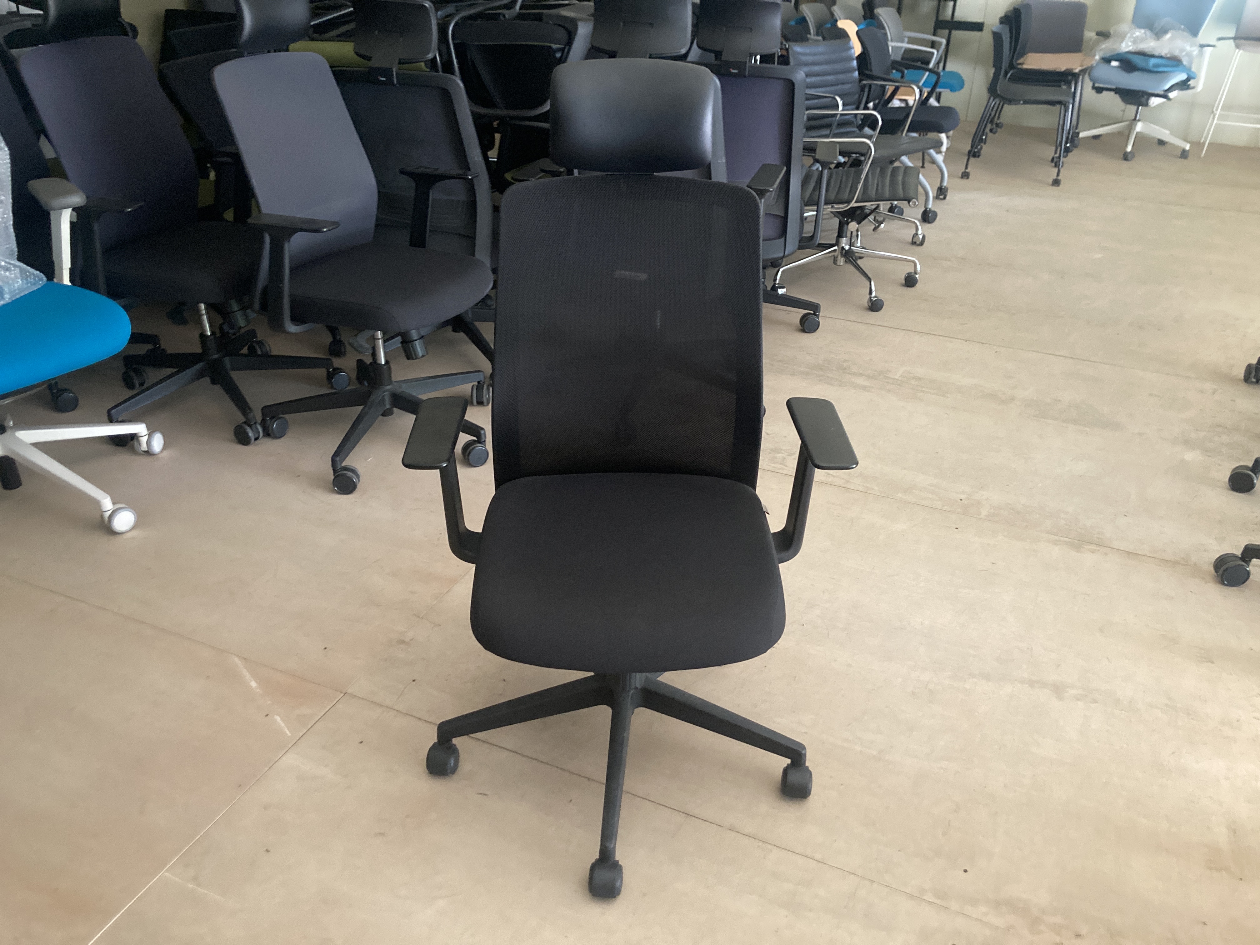 시디즈 T402HF 사무용의자