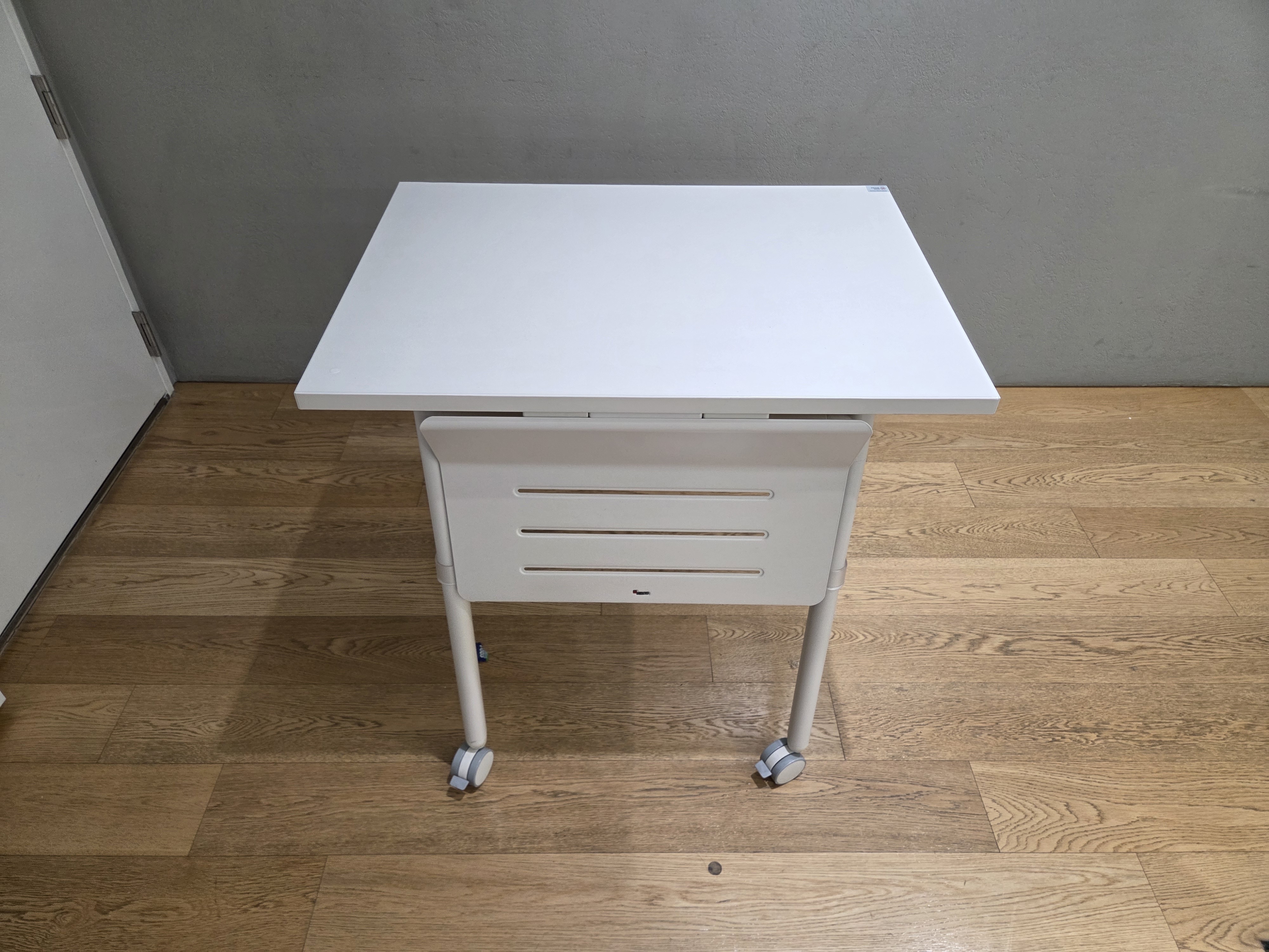 퍼시스 얼라인 1인용테이블 CBR0007CAN