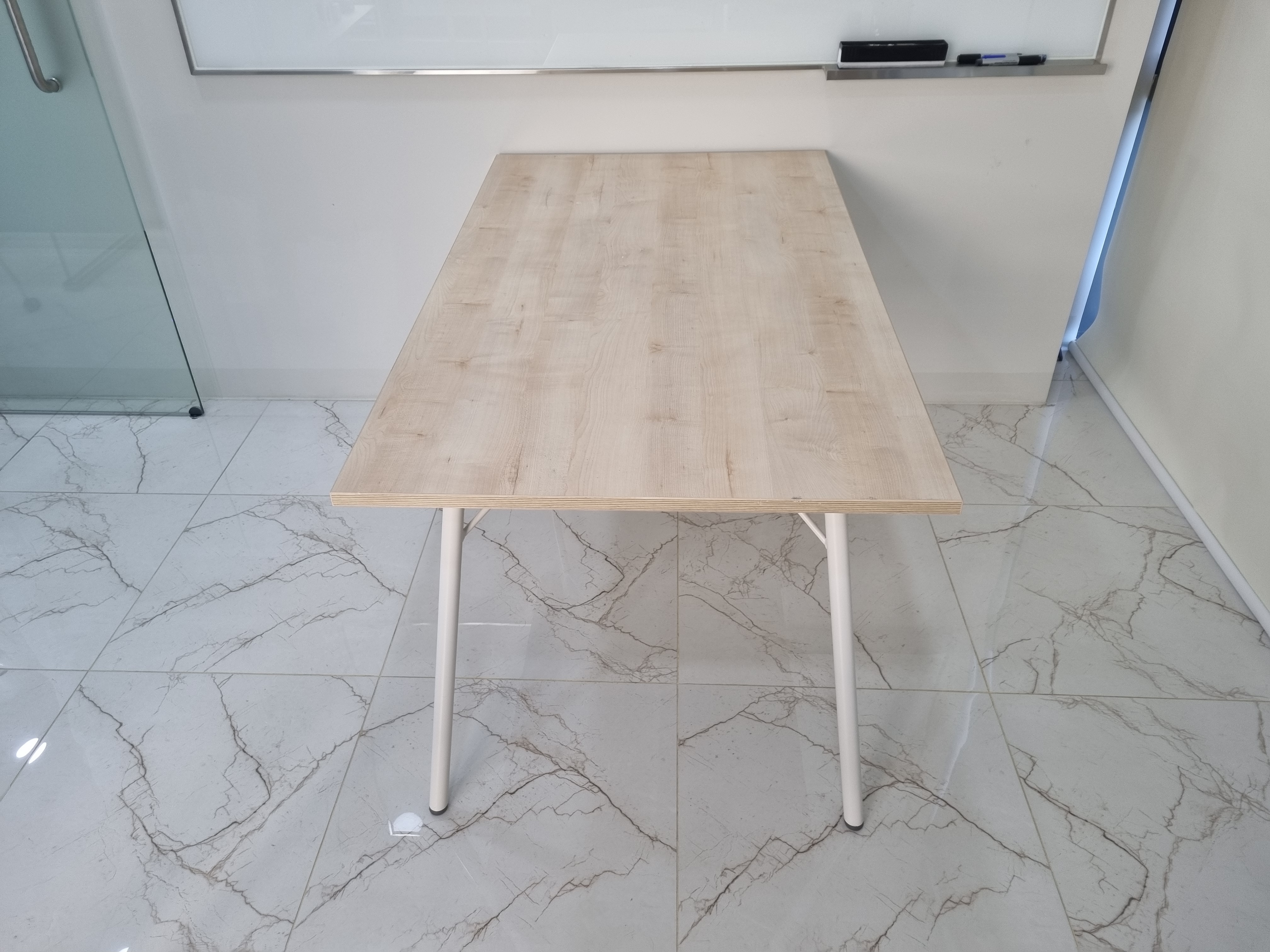 데스커  1400*800 회의테이블 DSBD814