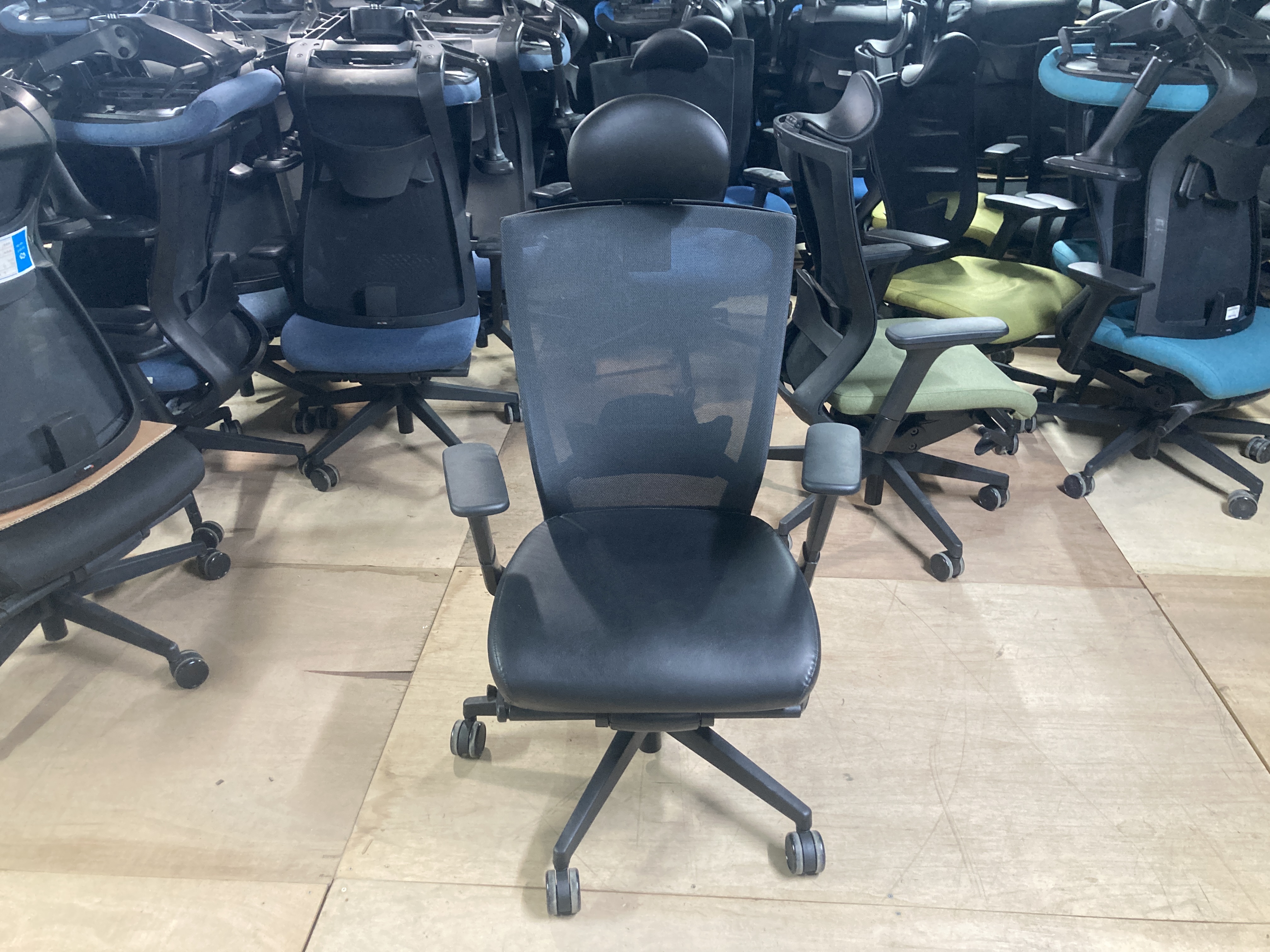퍼시스 CHA4300[천연가죽] 의자