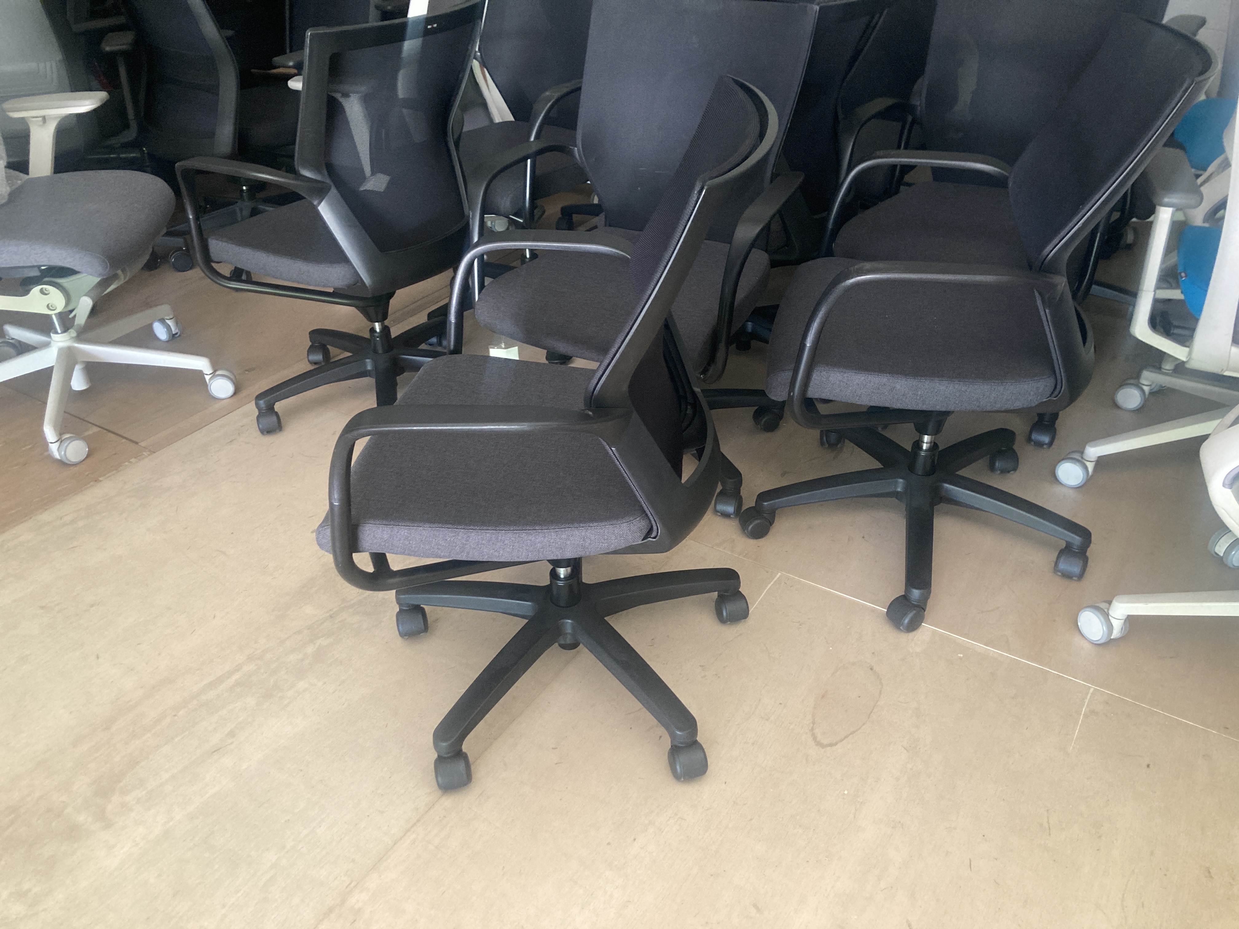 시디즈 T503F 회의의자[챠콜]