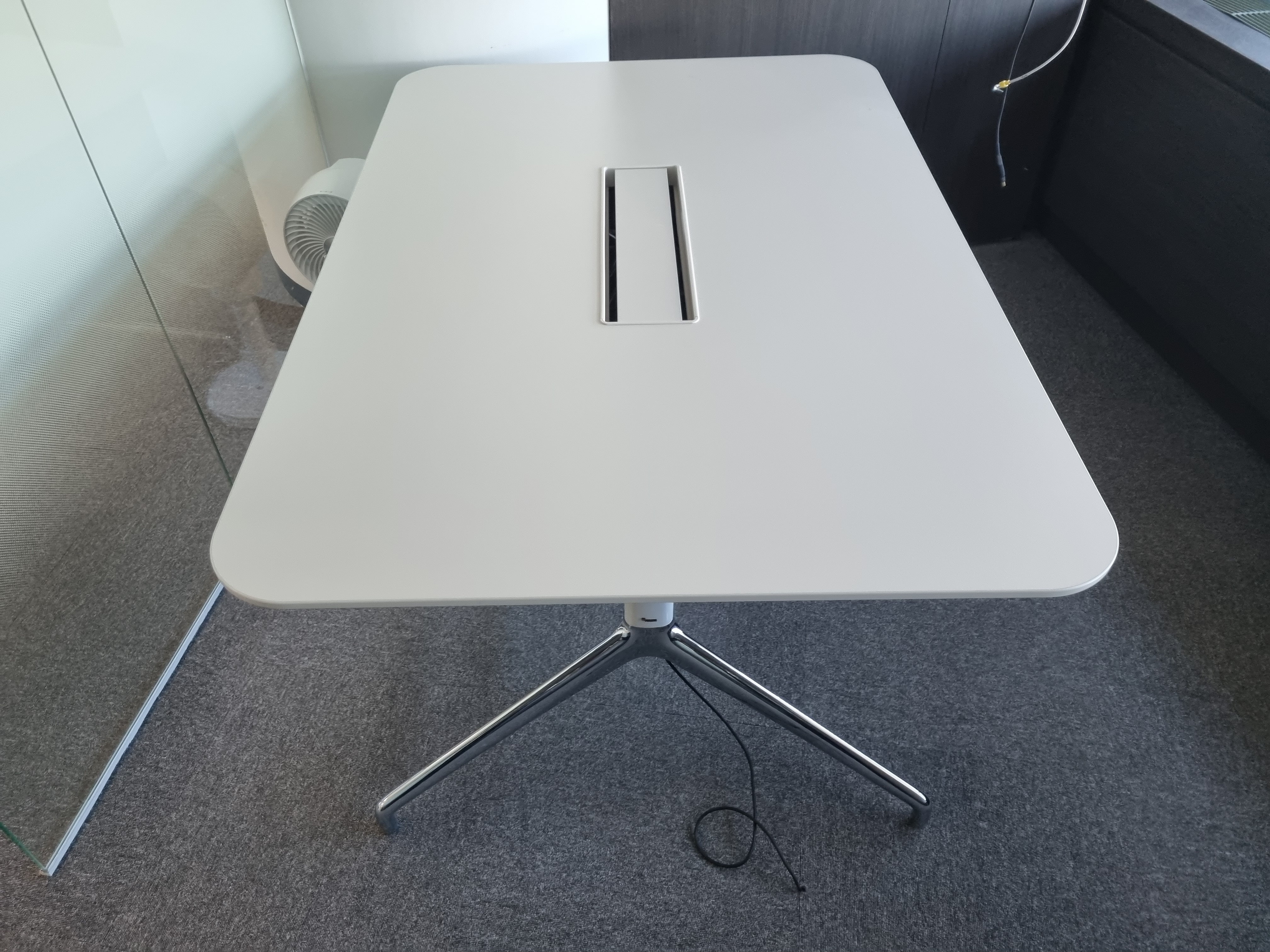 퍼시스 비콘 1400 테이블-가산예약