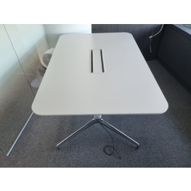 퍼시스 비콘 1400 테이블-가산예약