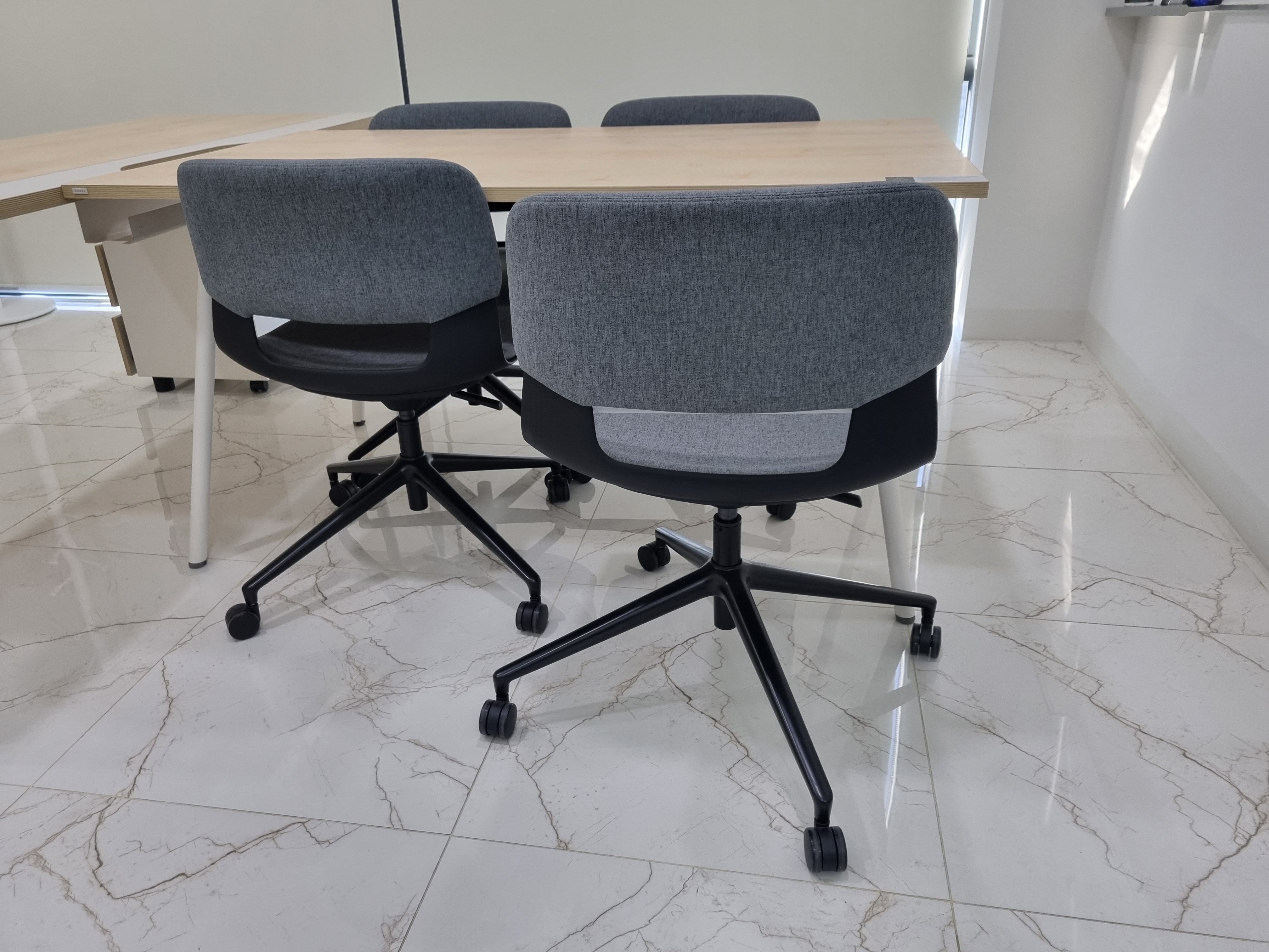 시디즈 버튼 회의의자