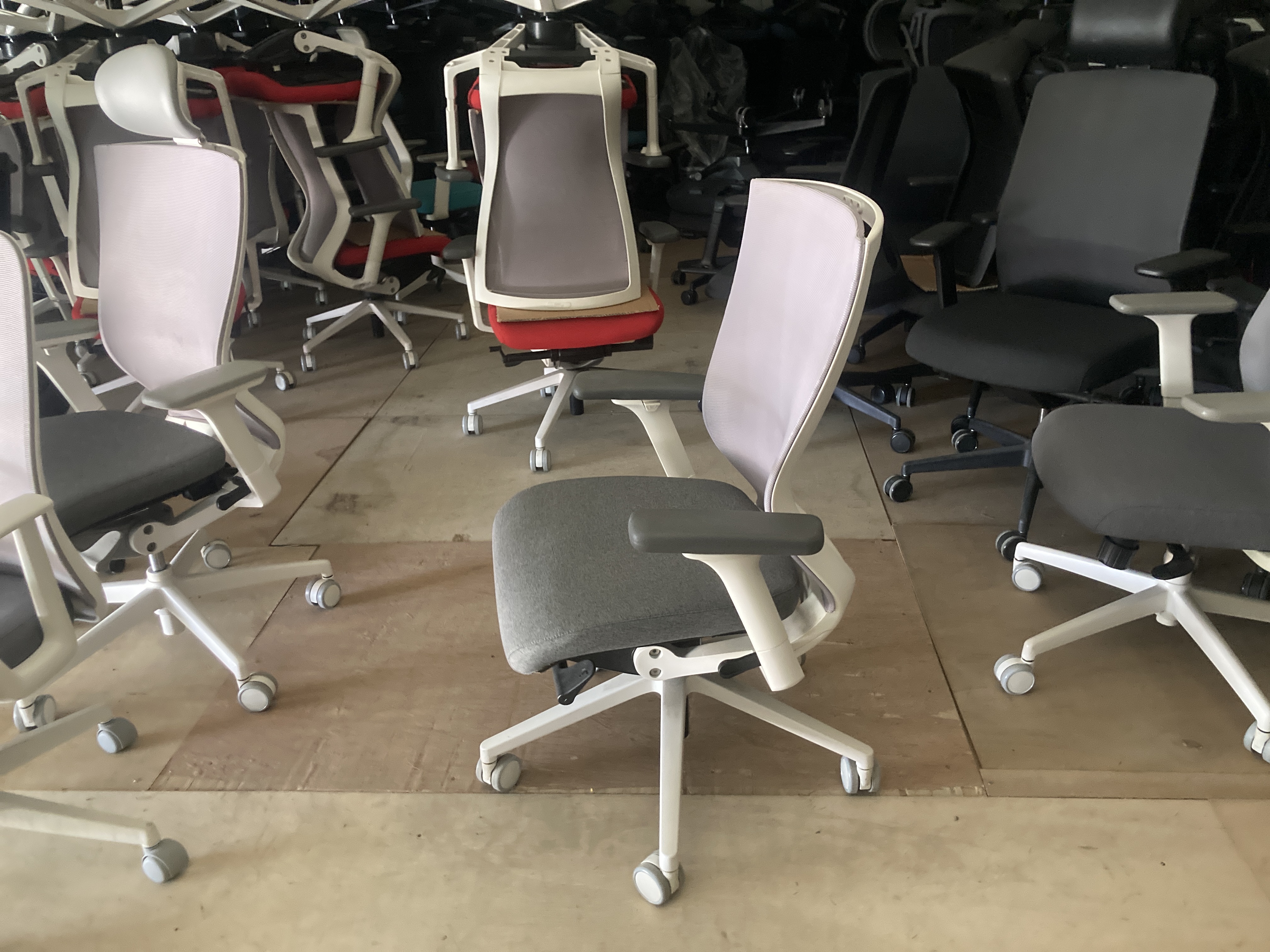 퍼시스 CH4300WRA 사무용의자-16개예약